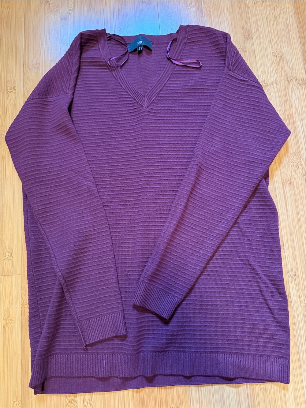 Men’s V-Neck Ribbed Sweater - Plum